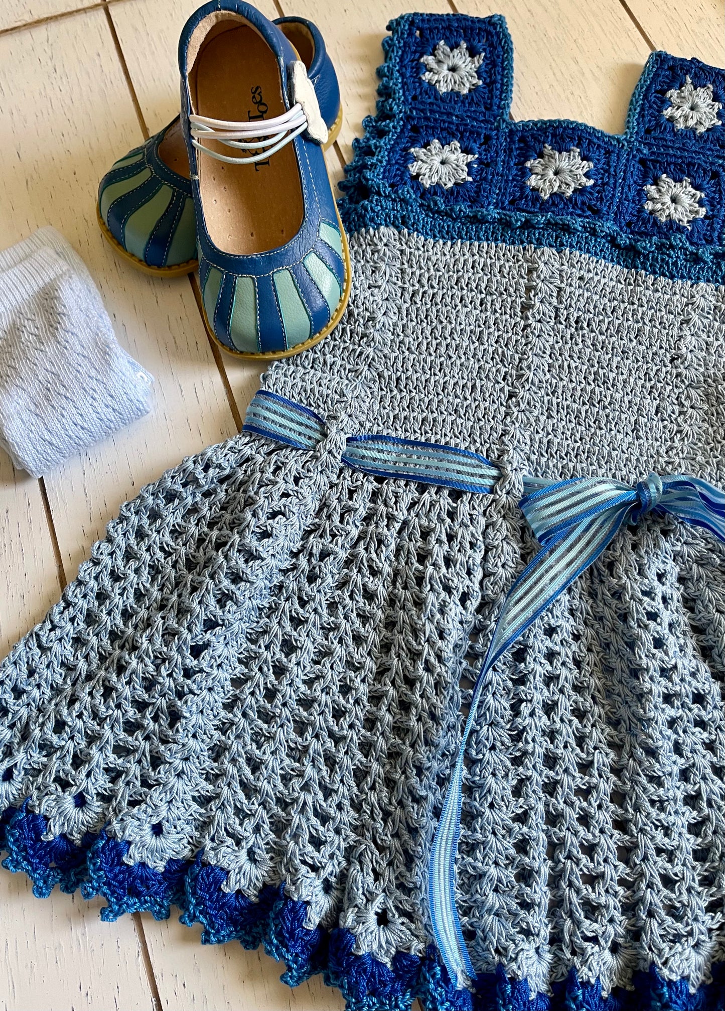 Sleeveless Two tone Blue Crochet Girl Dress