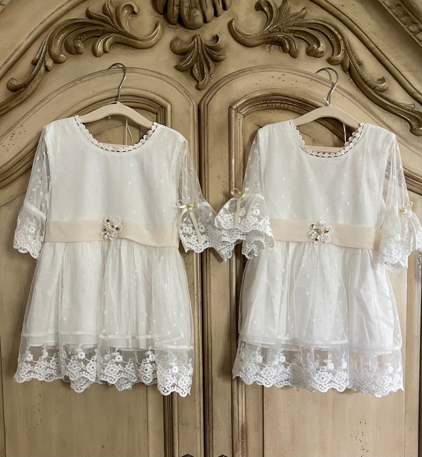 White Cotton & Lace Vintage Girl Dress