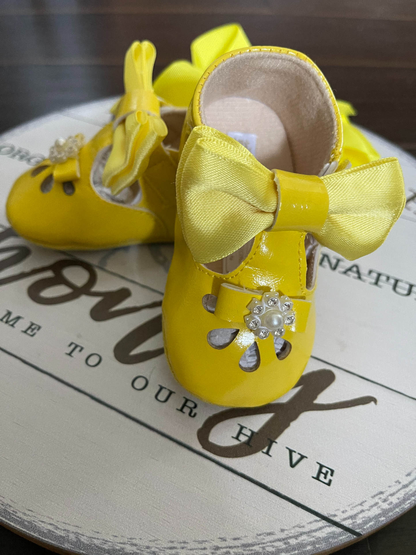 Bow & Flower pearl Baby Girl Shoes