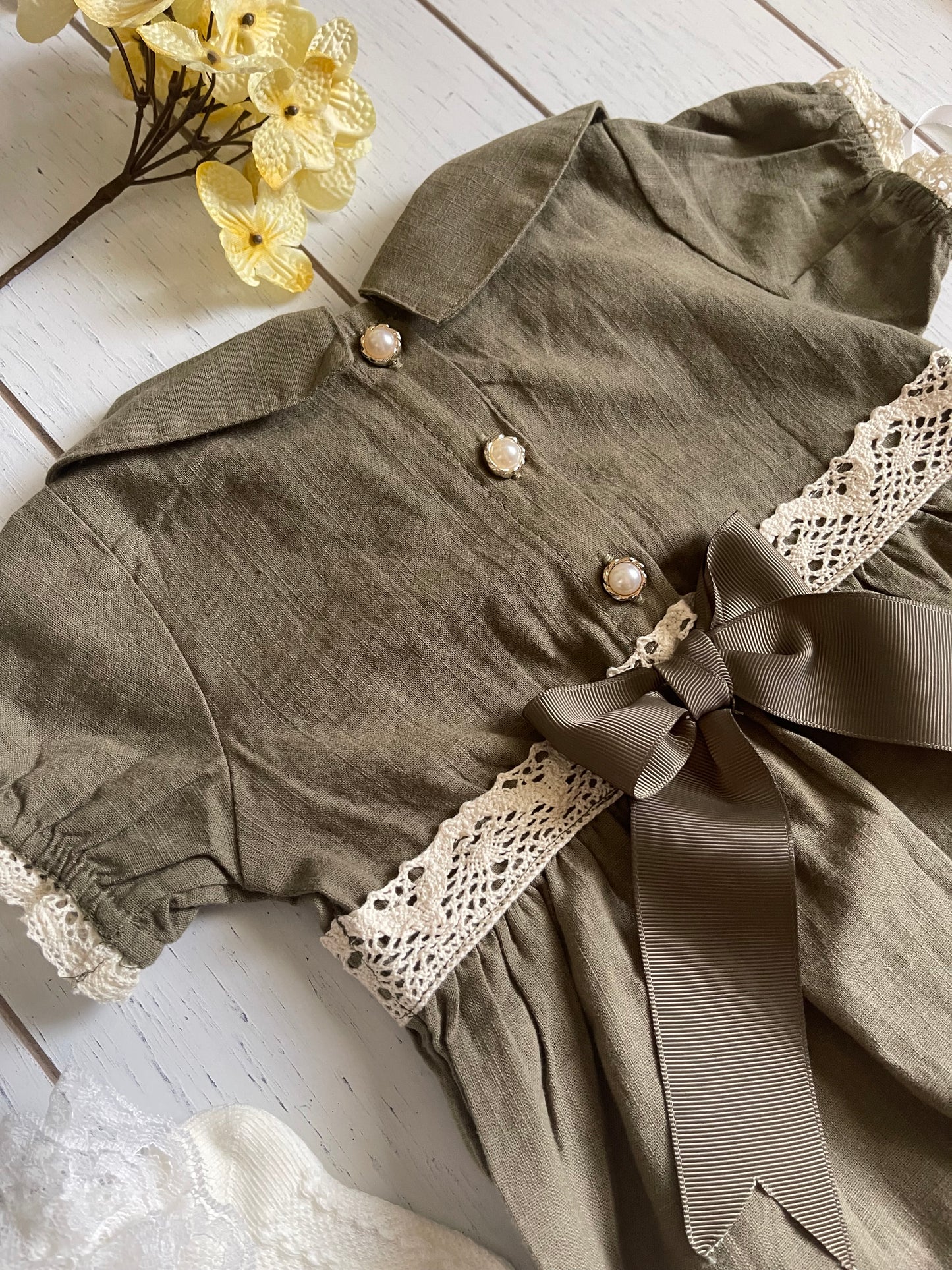 Vintage Linen & Lace Peter Pan Collar Girl Romper